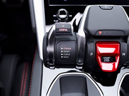 Used 2022 Lamborghini Urus image 74