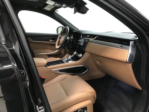 Used 2023 Jaguar F-PACE S AWD/4WD image 17