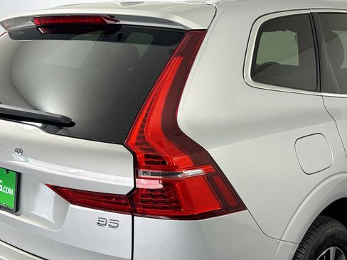 Used 2023 Volvo XC60 B5 Plus FWD image 34