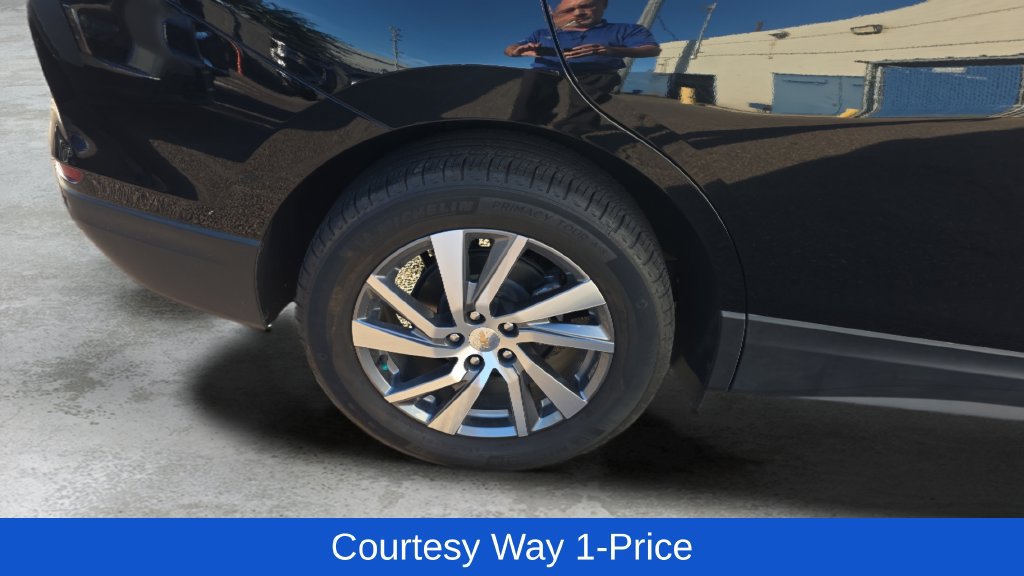 Used 2024 Chevrolet Equinox Premier FWD image 12