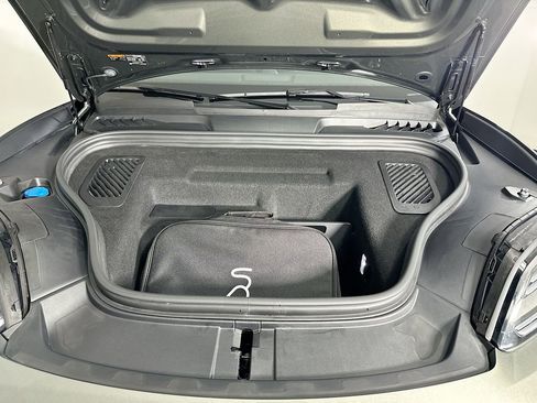 Used 2024 Porsche Macan 4 Electric image 33