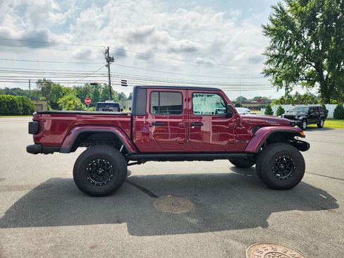 Used 2021 Jeep Gladiator Sport image 19
