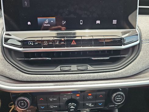 Used 2022 Jeep Compass Latitude w/ Convenience Group image 12