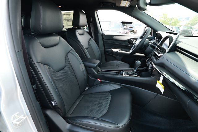 New 2026 Jeep Compass Latitude AWD/4WD image 26