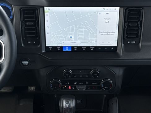 Used 2025 Ford Bronco Badlands image 40