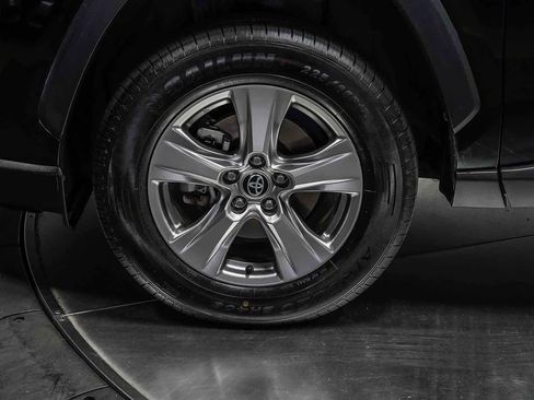 Certified 2023 Toyota RAV4 XLE FWD image 10