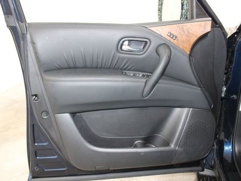 Used 2024 Nissan Armada SL image 21