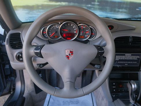 Used 2002 Porsche 911 Carrera image 17