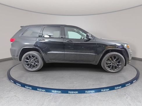 Used 2021 Jeep Grand Cherokee Laredo X AWD/4WD image 5