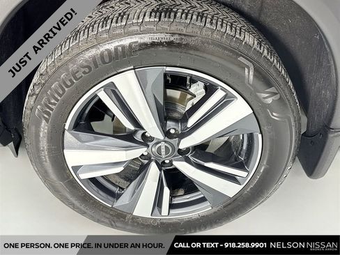 Certified 2024 Nissan Rogue SL w/ SL Premium Package image 32