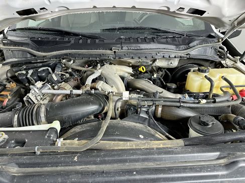 Used 2022 Ford F350 XLT image 28