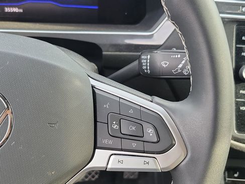Used 2022 Volkswagen Tiguan SE image 27