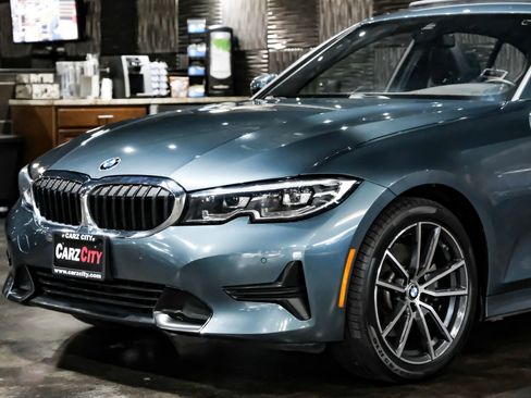 Used 2019 BMW 330i Sedan w/ Convenience Package image 8