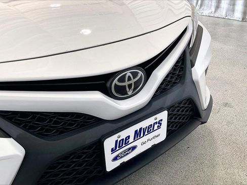 Used 2019 Toyota Camry SE image 30