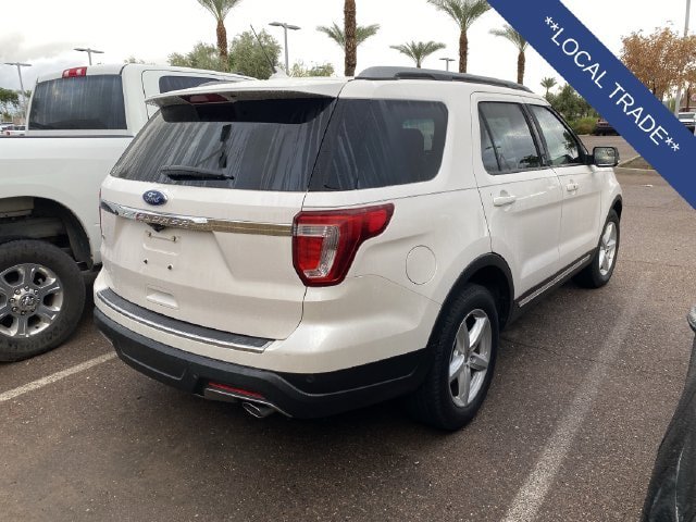 Used 2018 Ford Explorer XLT w/ Equipment Group 202A FWD image 4