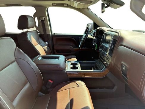 Used 2016 Chevrolet Silverado 1500 High Country w/ High Country Premium Package AWD/4WD image 12