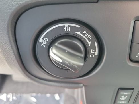 New 2026 Nissan Frontier PRO-4X w/ Pro-4x Convenience Package AWD/4WD image 30