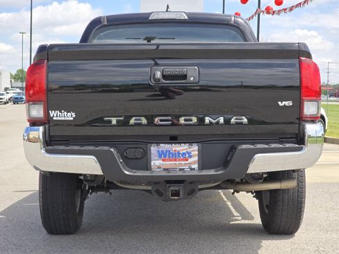 Used 2019 Toyota Tacoma SR5 RWD image 11