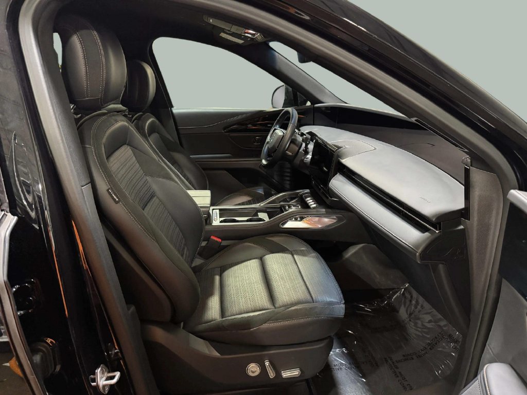 Certified 2024 Lincoln Nautilus Reserve w/ Jet Appearance Package (87T) AWD/4WD image 24