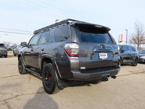 Used 2022 Toyota 4Runner SR5 Premium image 5