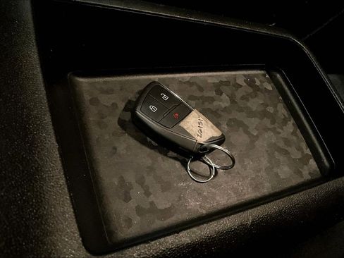 Used 2023 Chevrolet Colorado W/T image 32