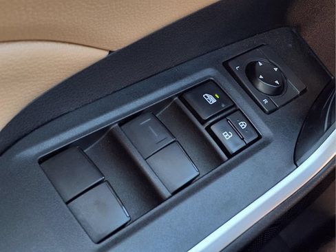 Certified 2021 Toyota RAV4 LE AWD/4WD image 25