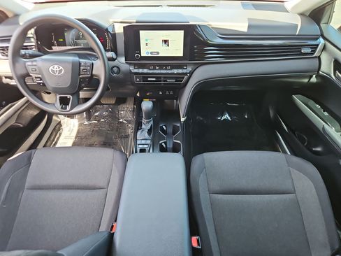 Used 2025 Toyota Camry LE FWD image 21