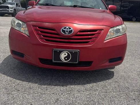 Used 2009 Toyota Camry LE image 2