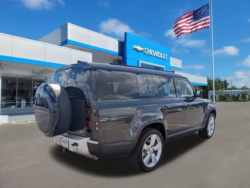 Used 2023 Land Rover Defender 130 First Edition image 4