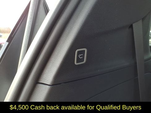 New 2026 Chrysler Pacifica Select image 10