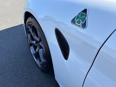 Used 2024 Alfa Romeo Giulia Quadrifoglio RWD image 19