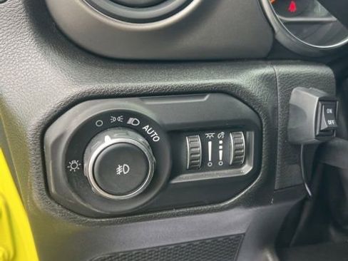 Used 2022 Jeep Wrangler Unlimited Sport AWD/4WD image 24