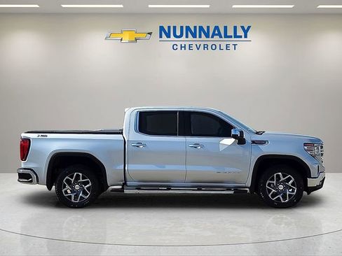 Used 2022 GMC Sierra 1500 SLT w/ SLT Premium Plus Package image 6