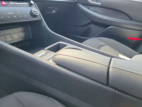Used 2025 Hyundai Sonata SEL FWD image 29