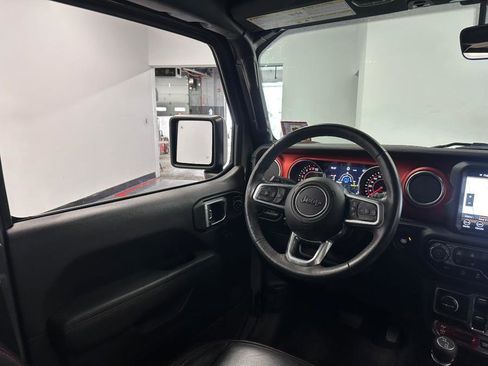 Used 2019 Jeep Wrangler Unlimited Rubicon image 41