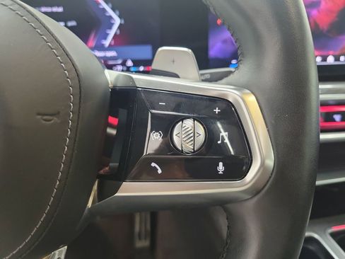 Used 2025 BMW 740i image 24