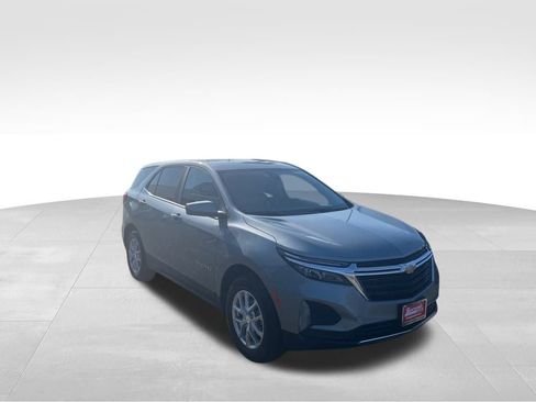 Used 2023 Chevrolet Equinox LT AWD/4WD image 3