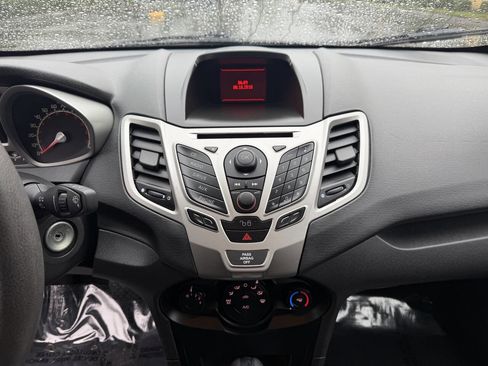Used 2011 Ford Fiesta SE w/ 203A Rapid Spec Order Code image 19