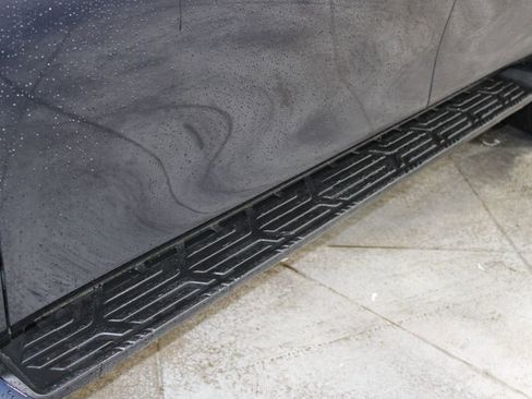 Used 2024 Nissan Armada SL image 14