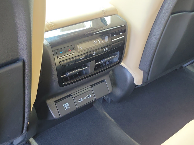 Used 2024 Acura MDX w/ Technology Package FWD image 12