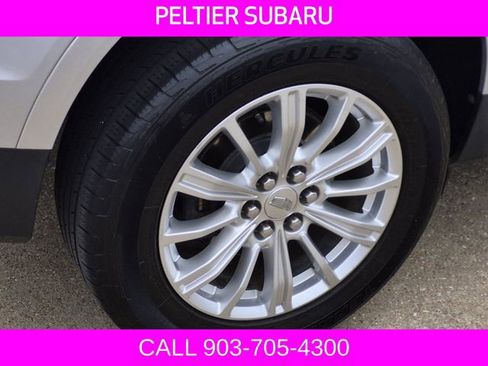Used 2019 Cadillac XT5 FWD image 8