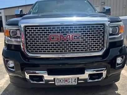 Used 2015 GMC Sierra 2500 Denali w/ Duramax Plus Package