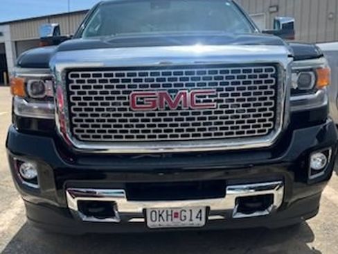 Used 2015 GMC Sierra 2500 Denali w/ Duramax Plus Package AWD/4WD image 1