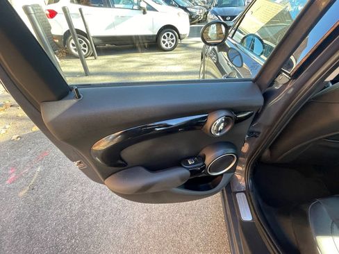 Used 2015 MINI Cooper S image 27