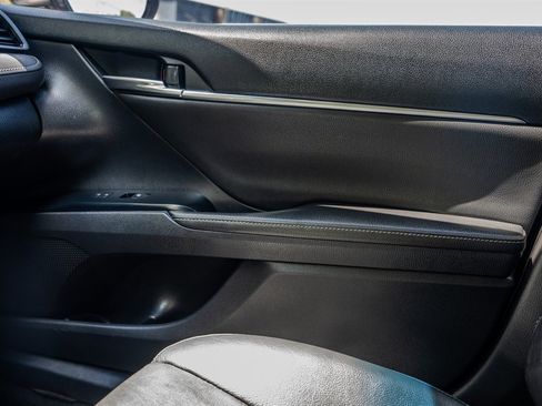 Used 2020 Toyota Camry XSE FWD image 23