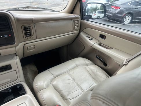 Used 2002 Chevrolet Tahoe Z71 image 17