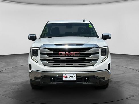 Used 2023 GMC Sierra 1500 SLE AWD/4WD image 2