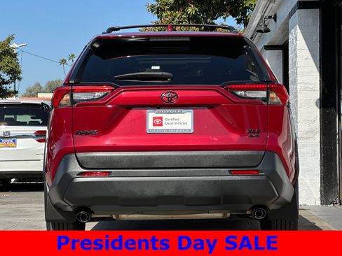 Certified 2022 Toyota RAV4 XLE w/ Convenience Package image 5