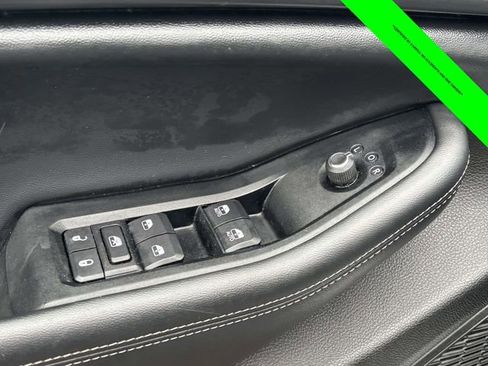 Used 2024 Jeep Grand Cherokee L Altitude image 10