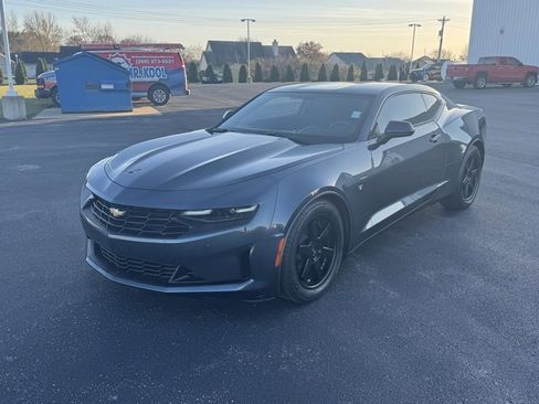 Used 2019 Chevrolet Camaro LT image 3